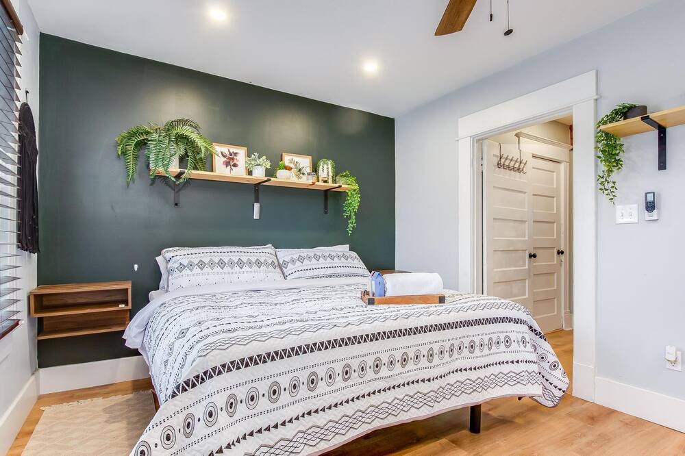 Photo of Bedroom in Beechmont