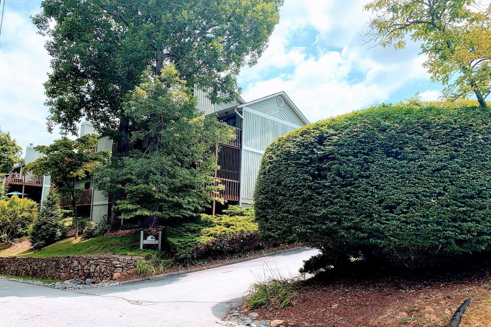 Photo of Outdoor in East End - Valley Street