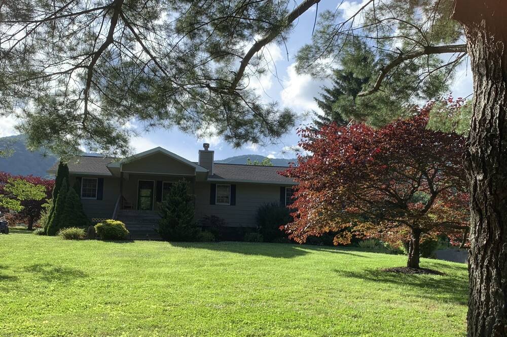Photo of Outdoor in Waynesville