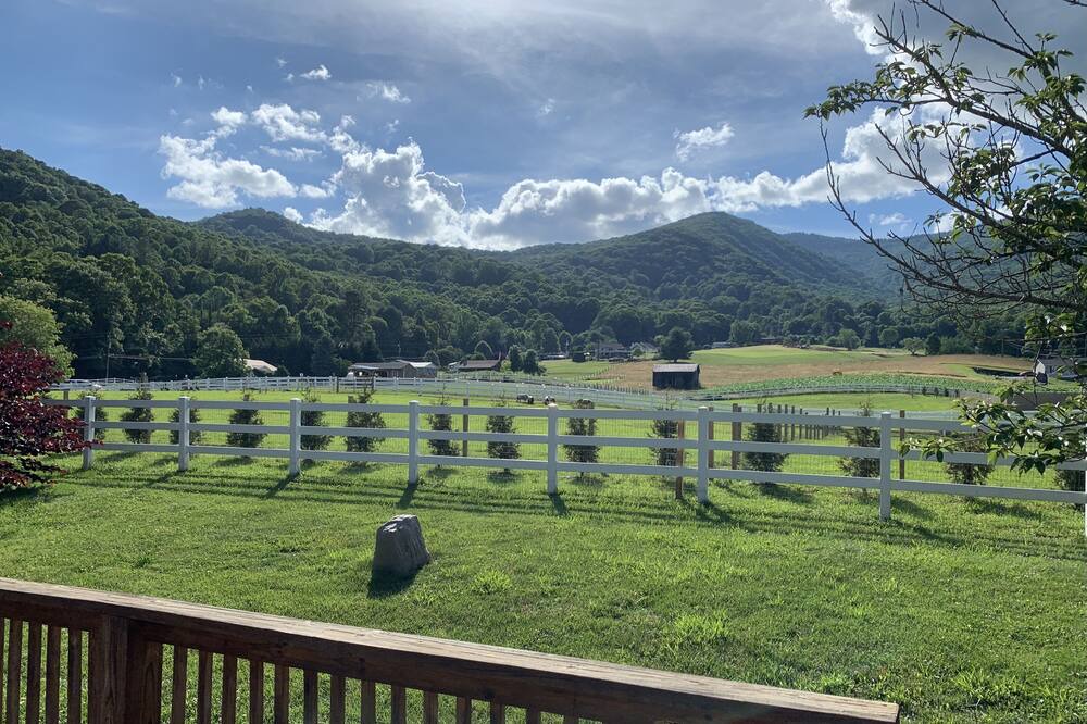 Photo of Outdoor in Waynesville