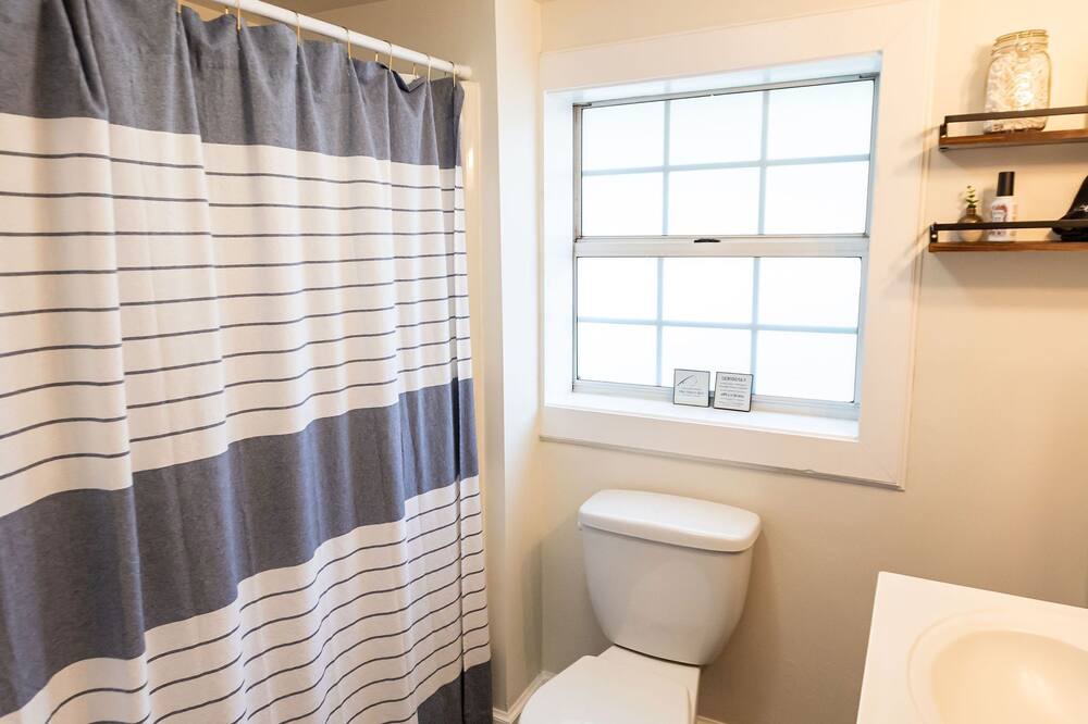 Photo of Bathroom in Maynardville