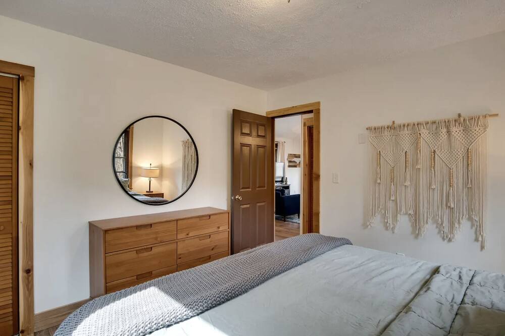Photo of Bedroom in Sylva