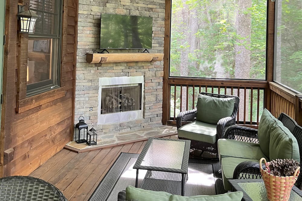Photo of Livingroom in Bear Lake Reserve