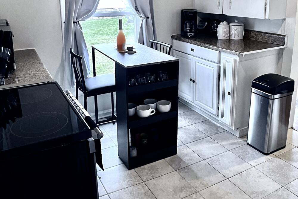 Photo of Kitchen in Old Irving Park