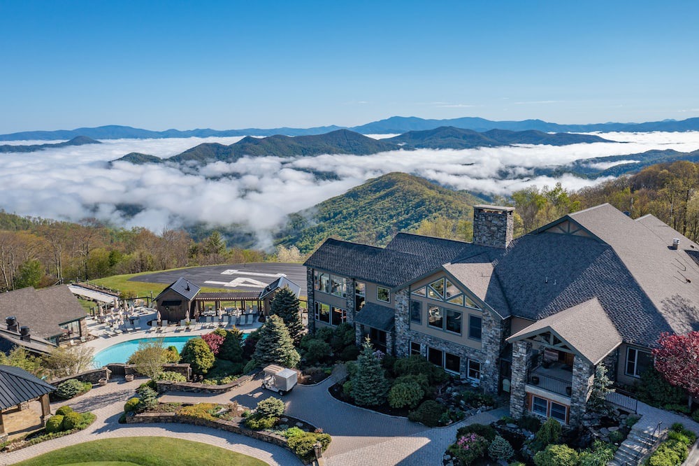 Photo of Outdoor in Mountain Air
