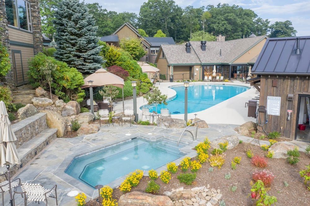 Photo of Outdoor in Mountain Air