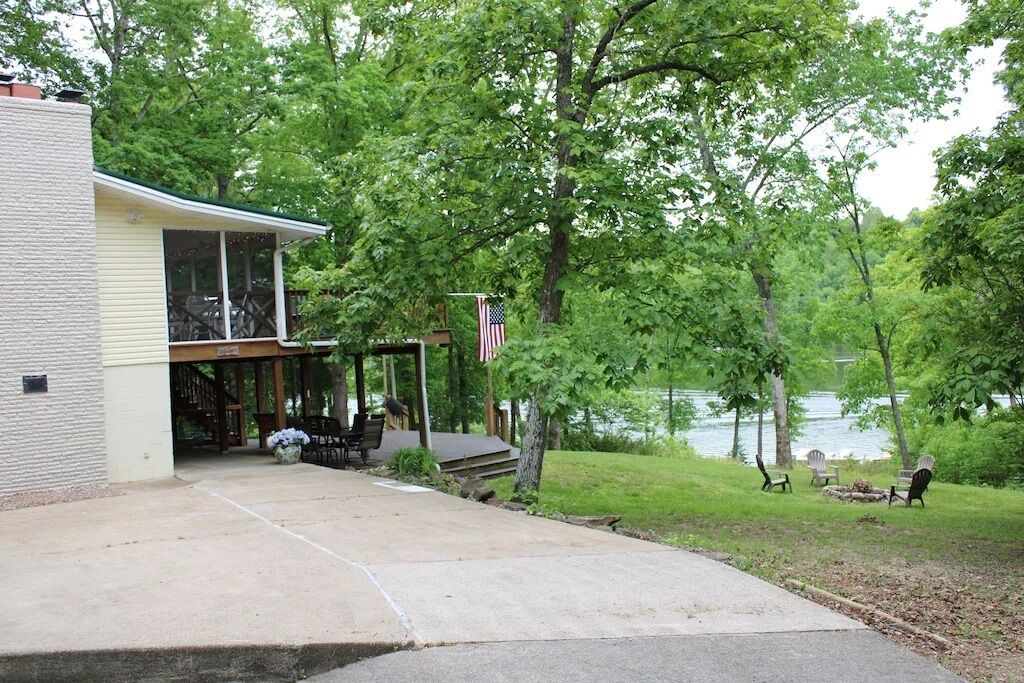 Photo of Outdoor in Lindseyville