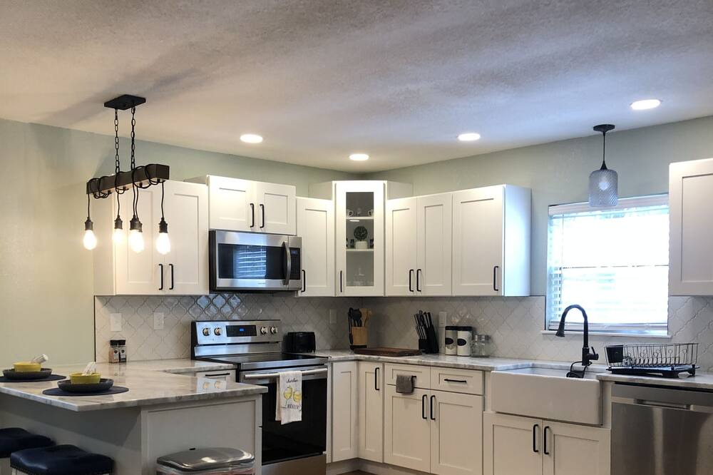 Photo of Kitchen in La Follette