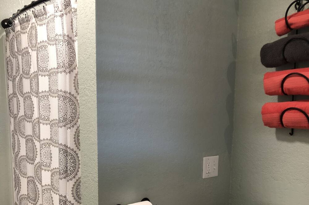 Photo of Bathroom in La Follette