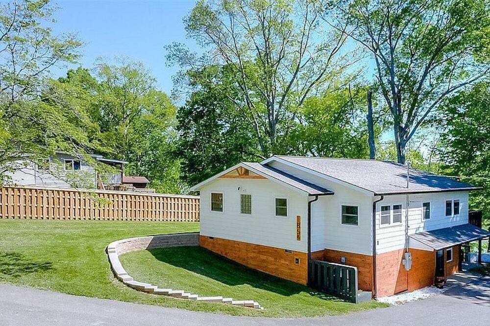 Photo of Outdoor in Bronston