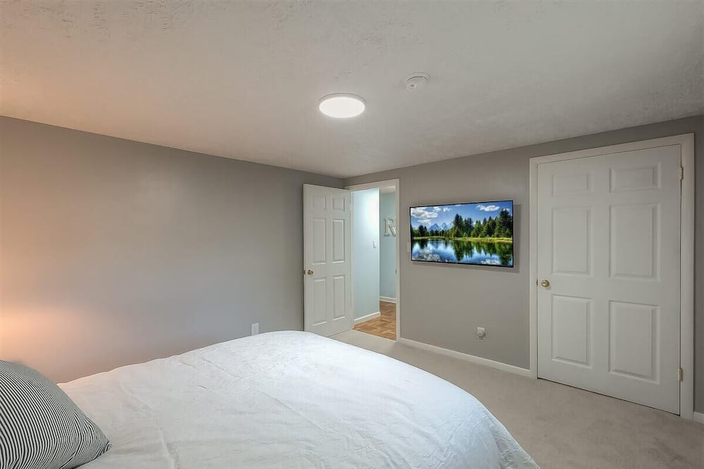 Photo of Bedroom in Bronston