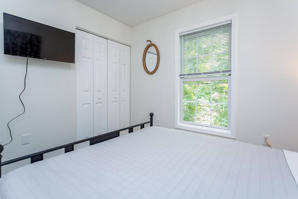 Photo of Bedroom in Massanutten