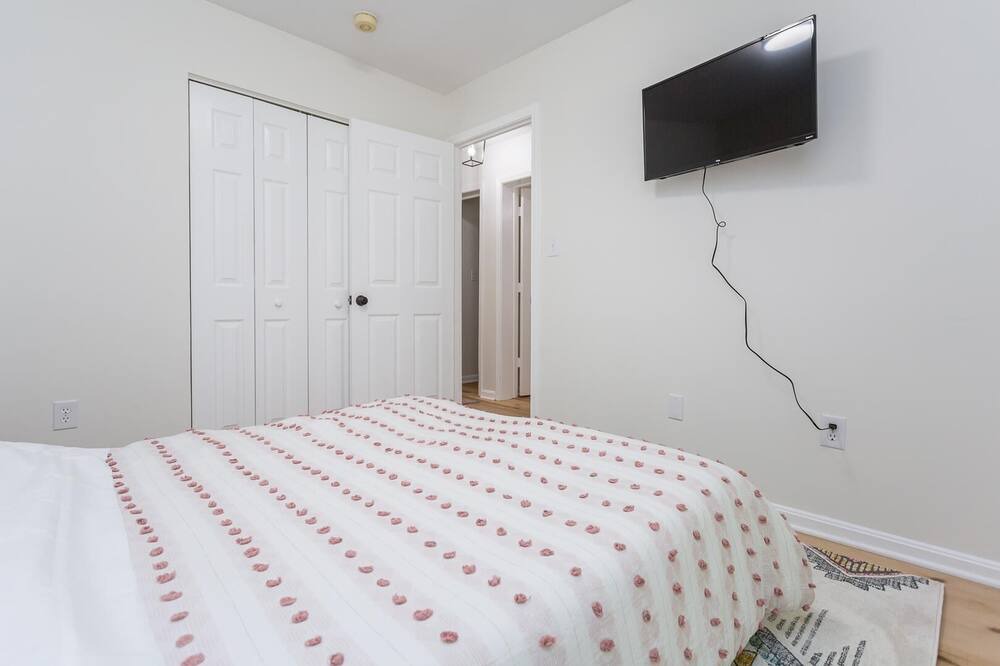 Photo of Bedroom in Massanutten