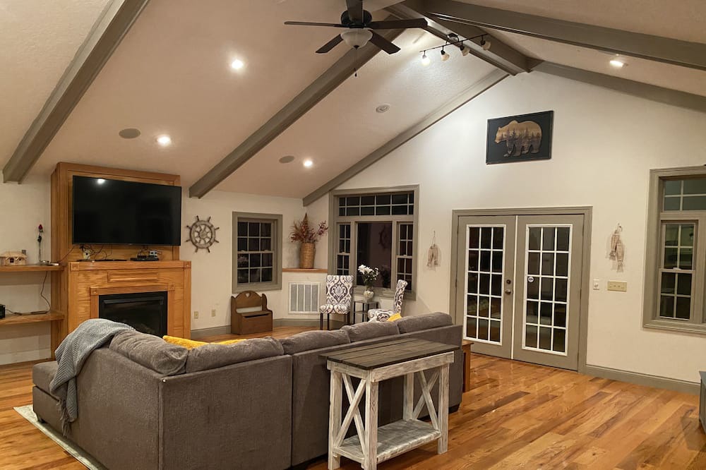 Photo of Bedroom in Monticello