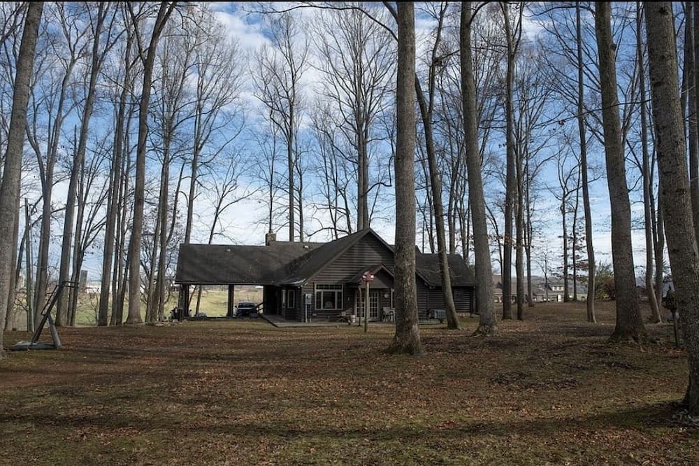 Photo of Others in Monticello