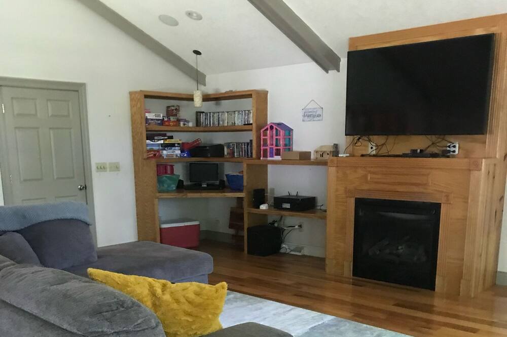 Photo of Bedroom in Monticello