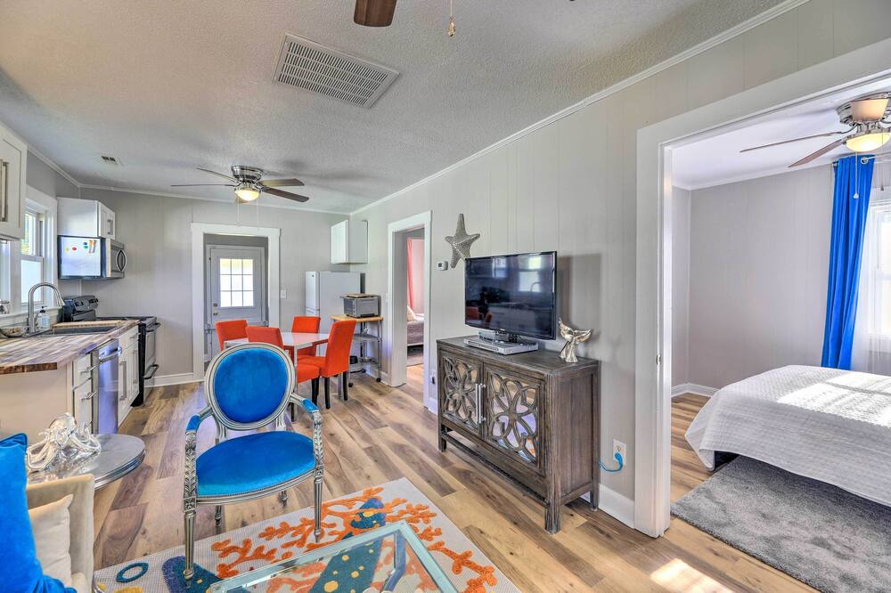 Photo of Livingroom in Morehead City