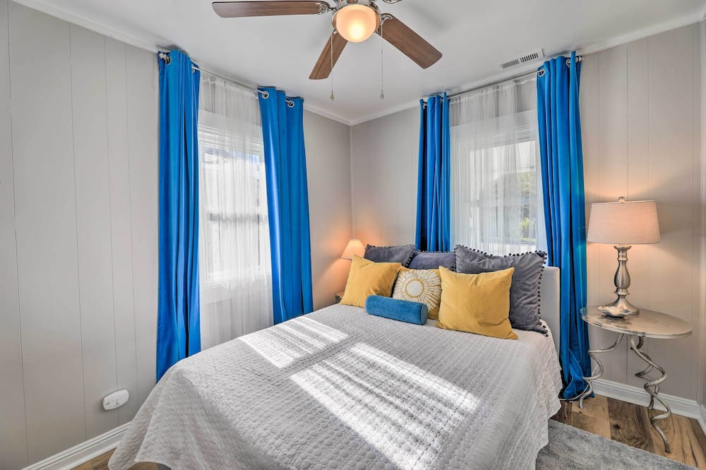 Photo of Bedroom in Morehead City