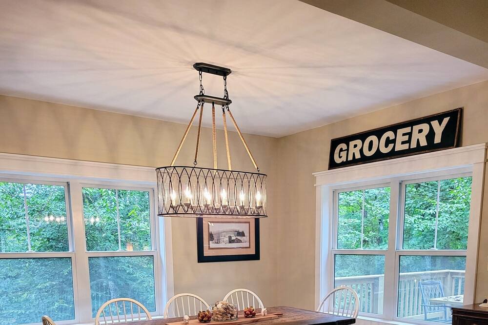 Photo of Livingroom in Monticello