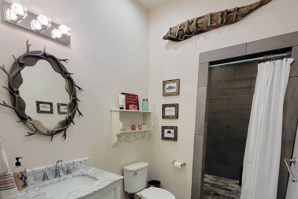 Photo of Bathroom in Monticello