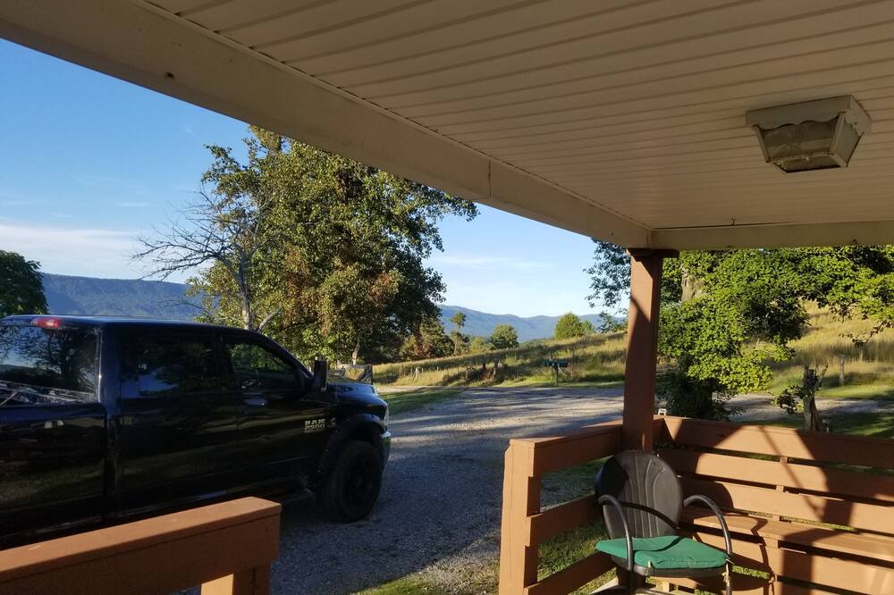 Photo of Patio Balcony in La Follette