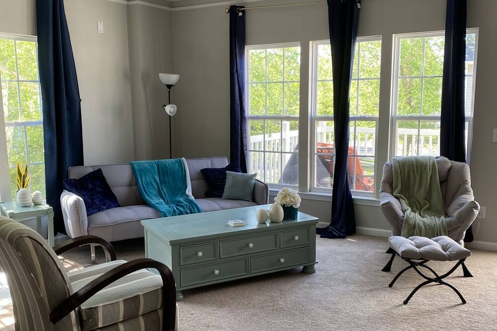 Photo of Livingroom in Paw Creek