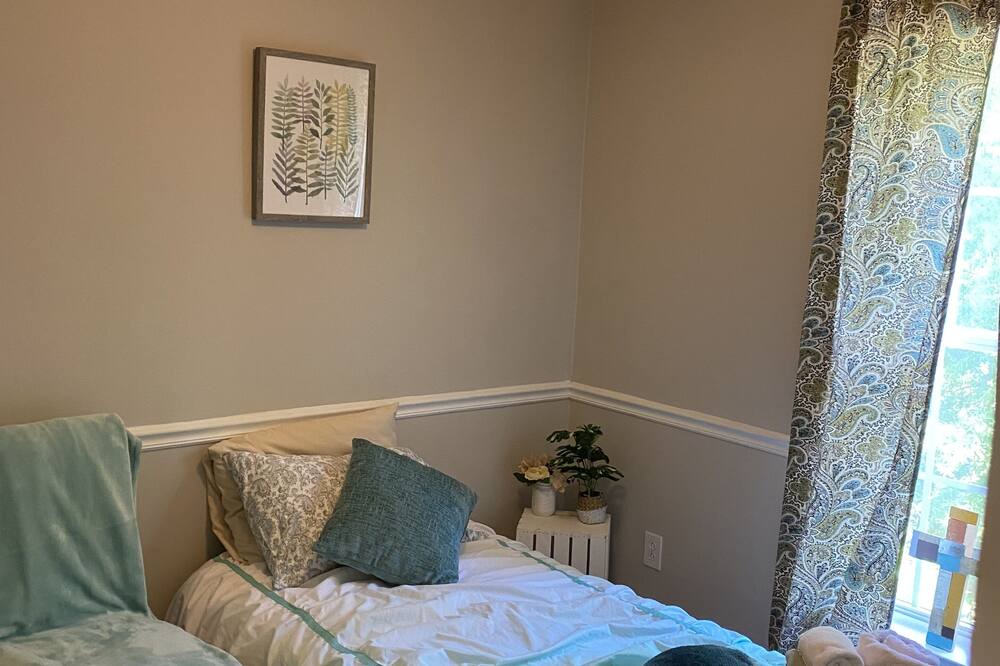 Photo of Bedroom in Paw Creek