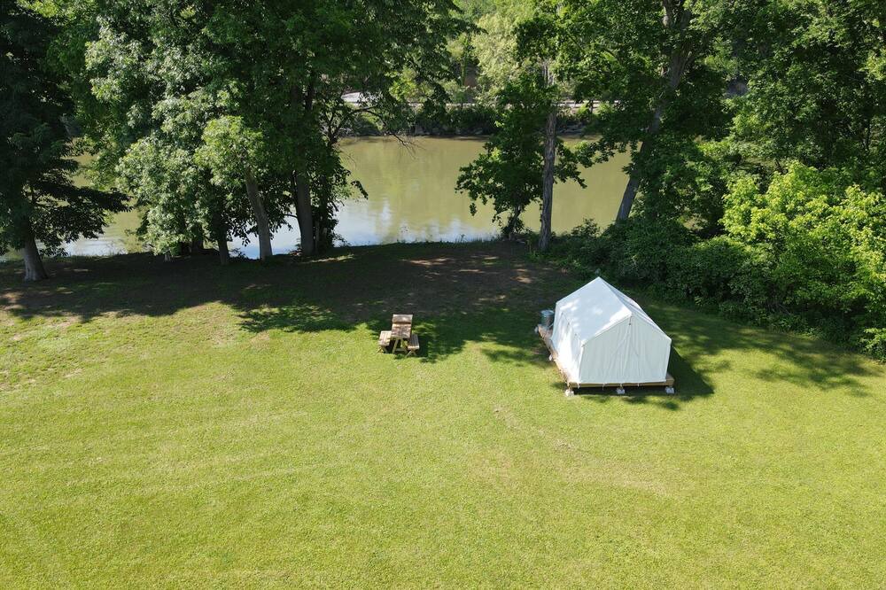 Photo of Others in Alderson