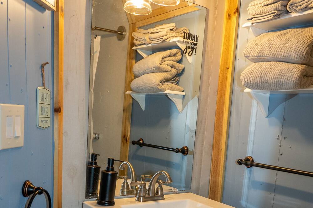 Photo of Bathroom in Tigerville