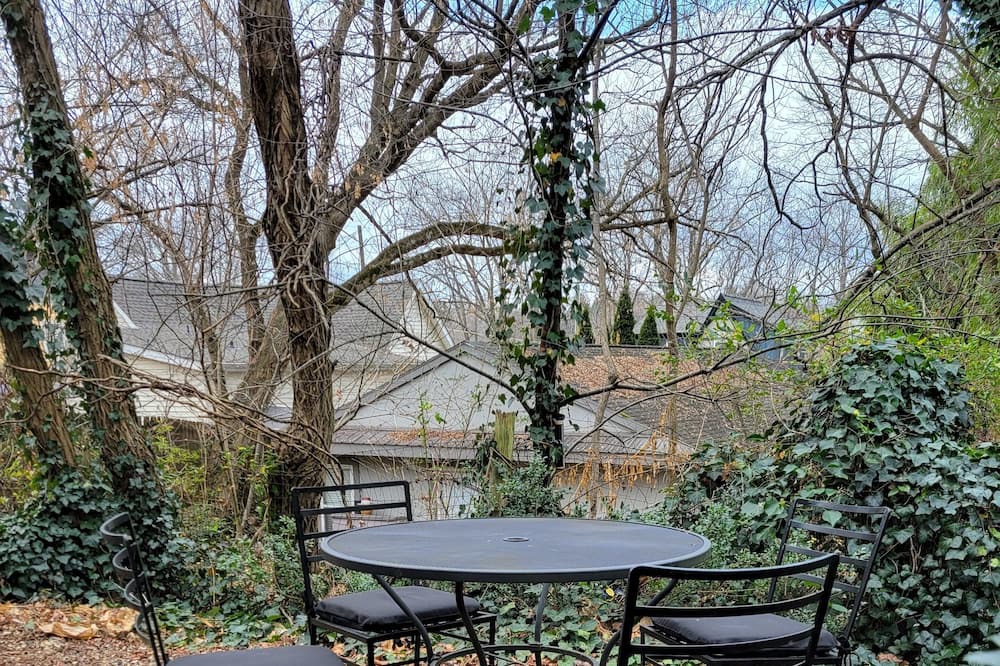 Photo of Outdoor in Five Points