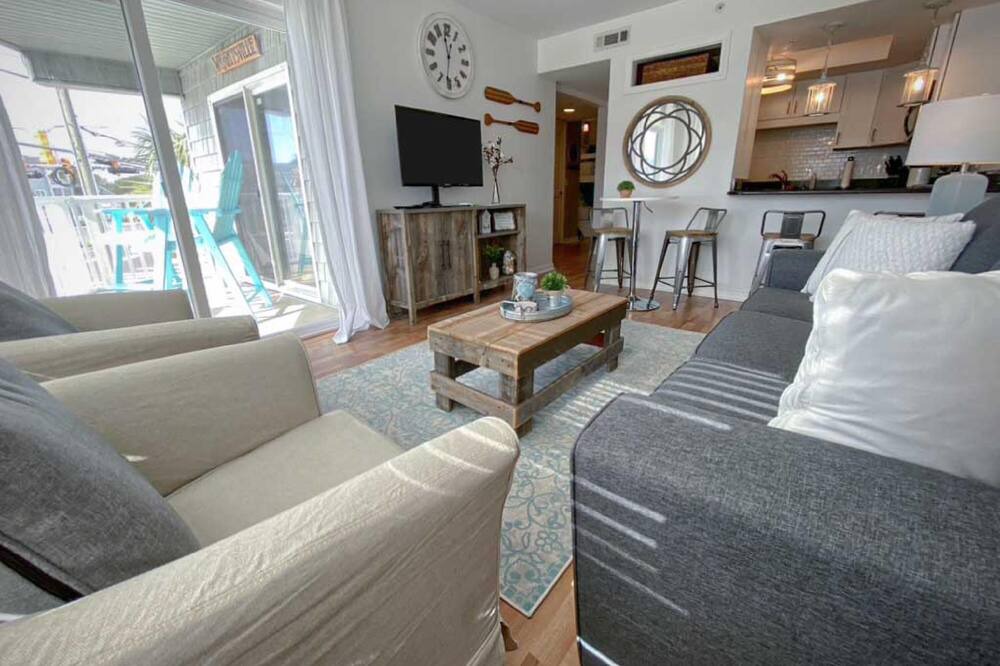 Photo of Livingroom in Wrightsville Beach