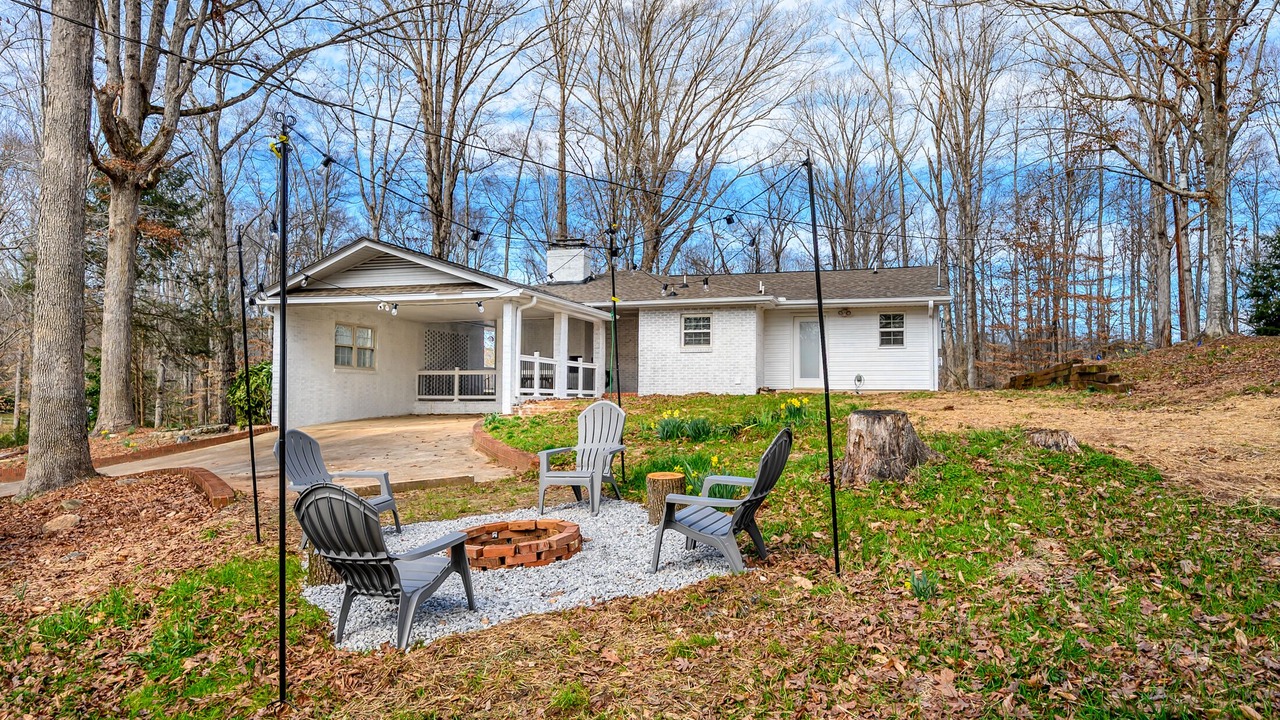 Photo of Outdoor in Pickens
