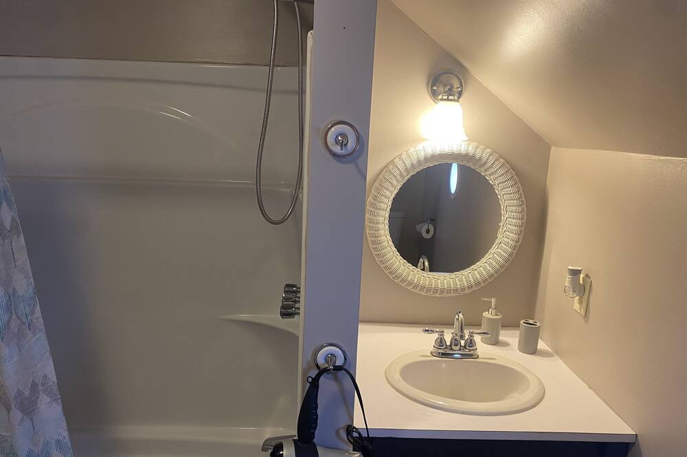 Photo of Bathroom in Tigerville