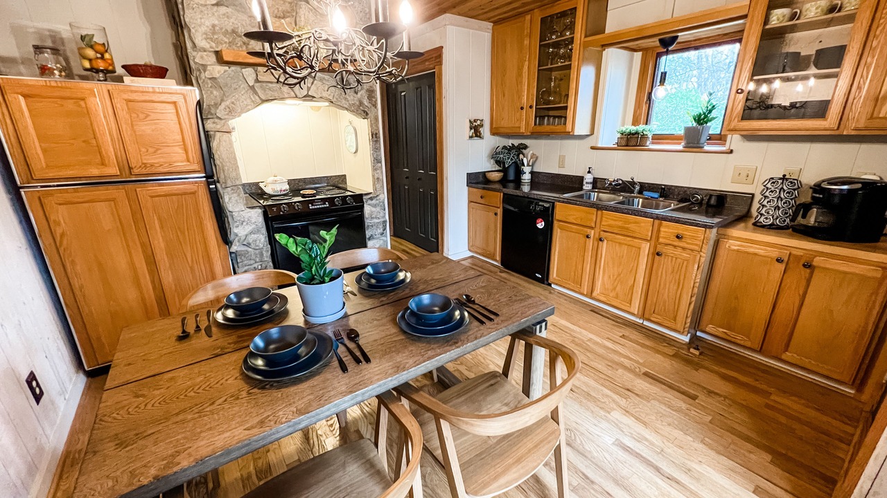 Photo of Kitchen in Cliff Ridge Colony