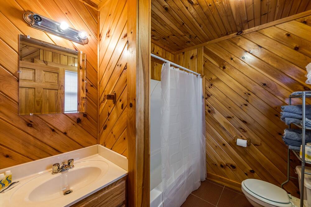 Photo of Bathroom in Allons