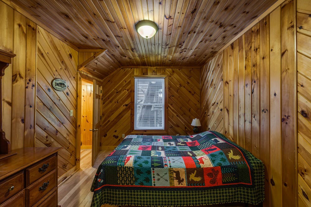 Photo of Bedroom in Allons