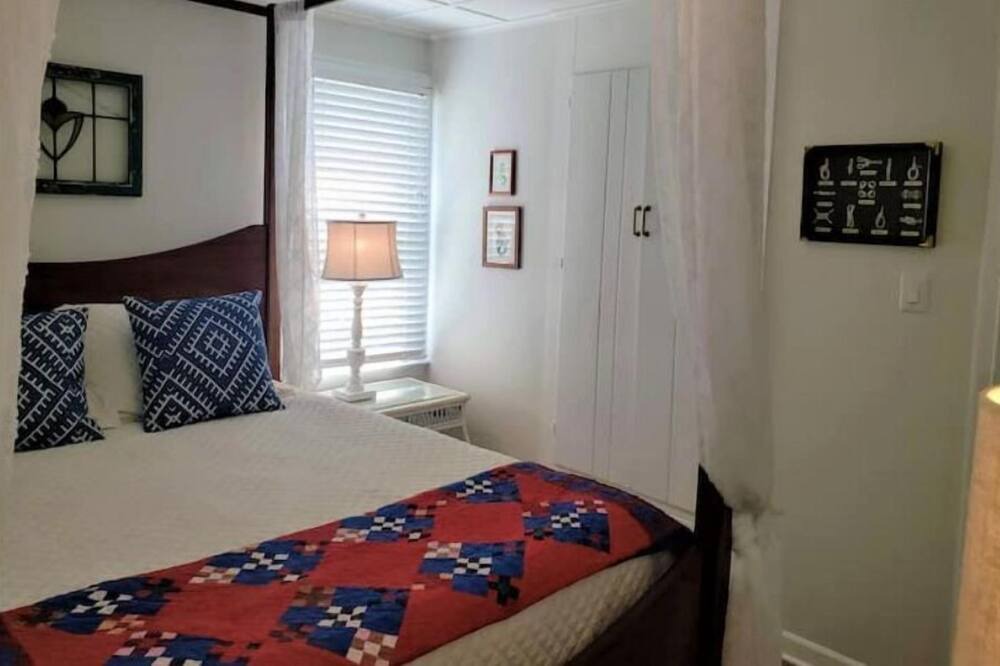 Photo of Bedroom in Morehead City