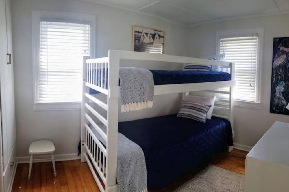 Photo of Bedroom in Morehead City