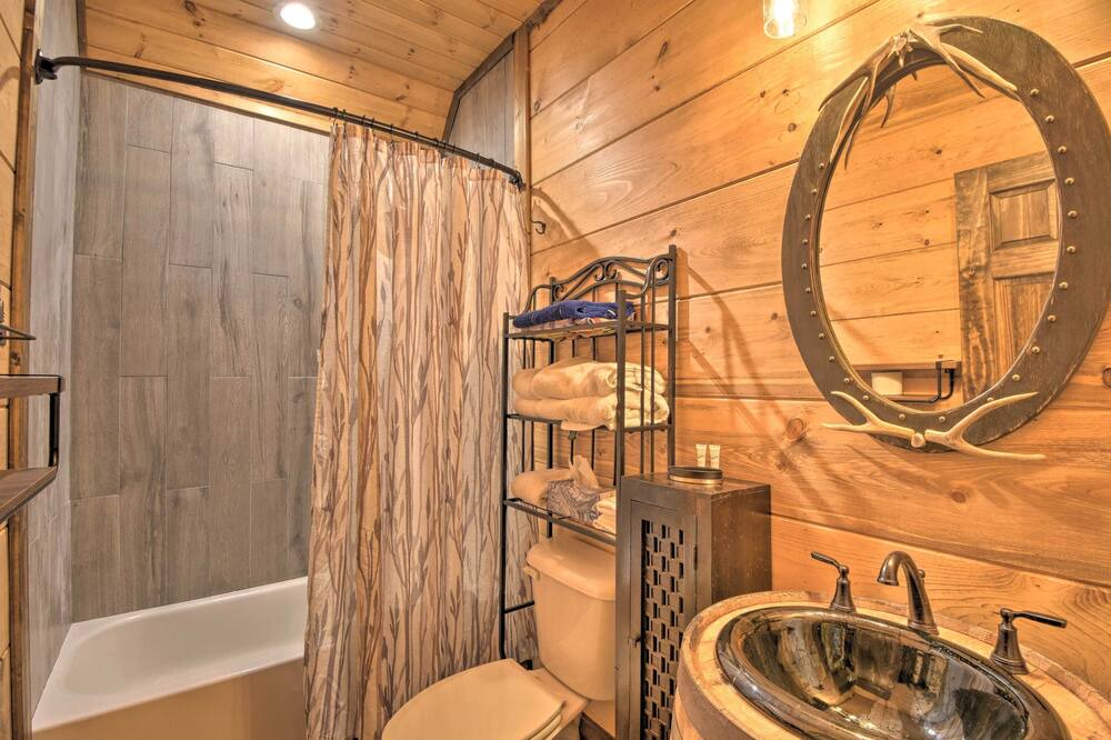 Photo of Bathroom in Topton