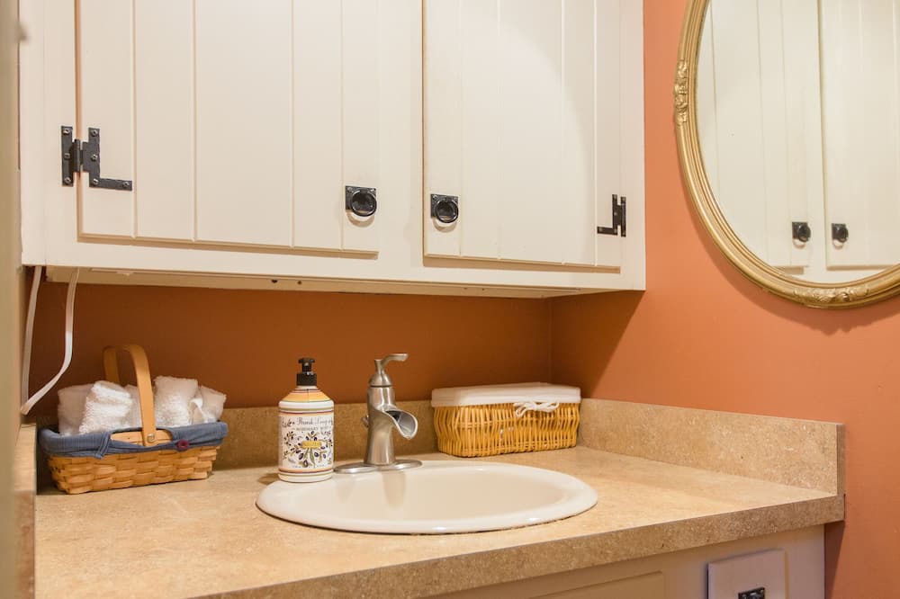Photo of Bedroom in Penrose