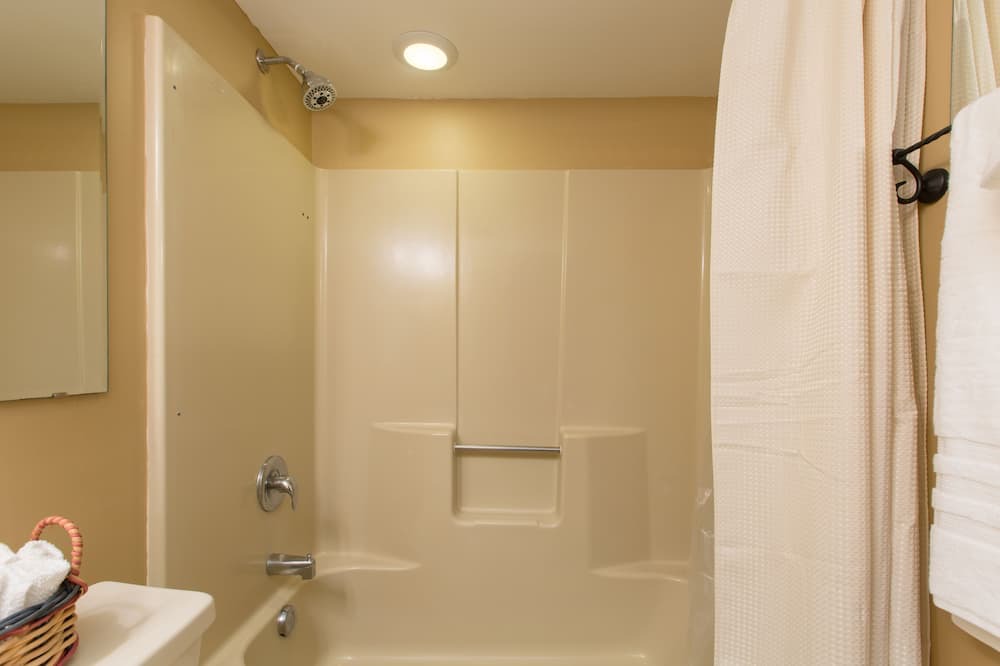 Photo of Bathroom in Penrose