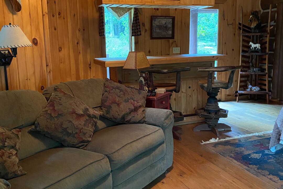 Photo of Livingroom in Oneida