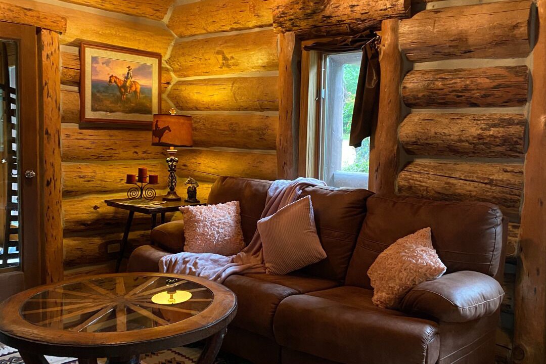 Photo of Livingroom in Oneida