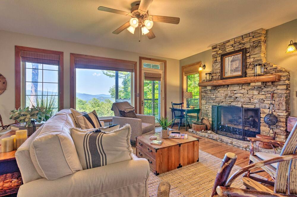 Photo of Livingroom in Mountain Air
