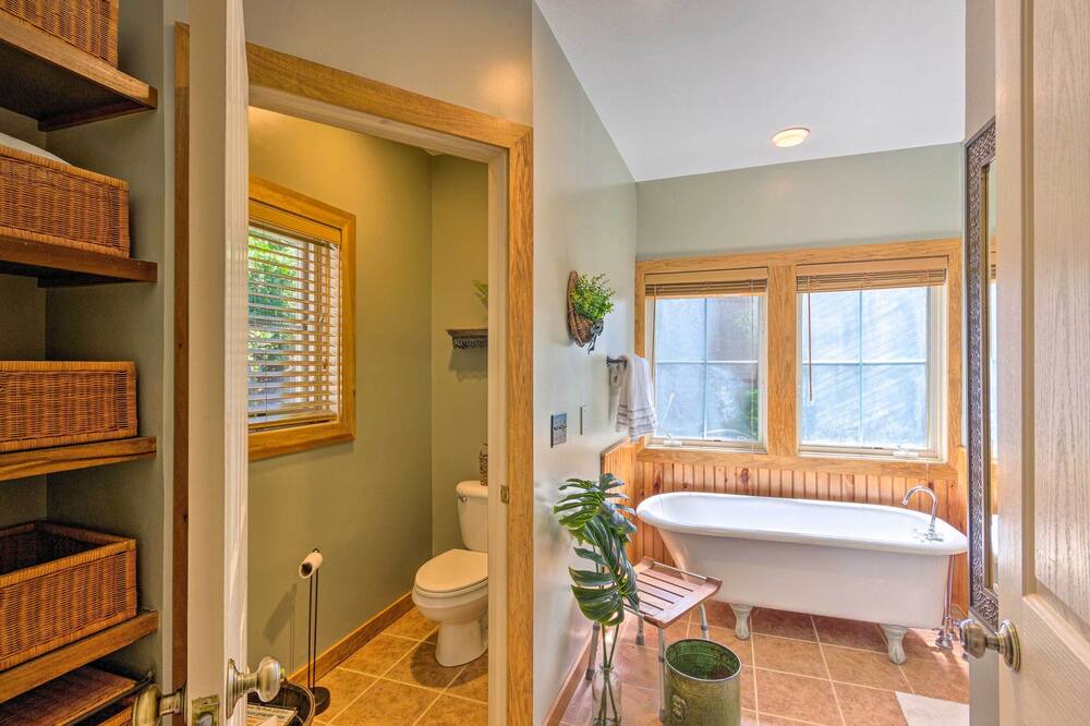Photo of Bathroom in Mountain Air