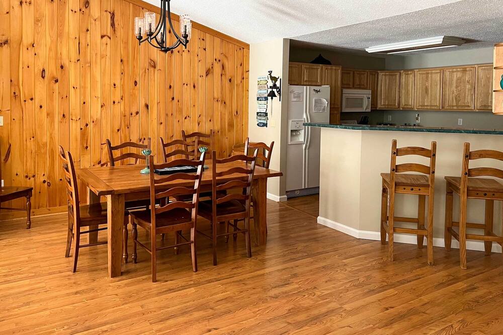 Photo of Kitchen in La Follette