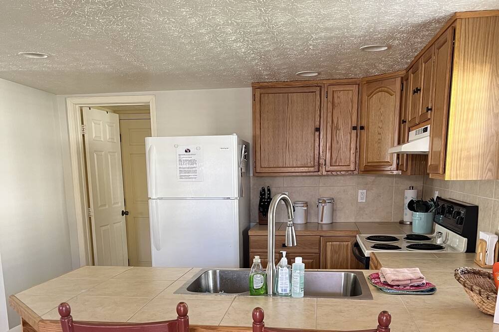 Photo of Kitchen in Flat Hollow Marina
