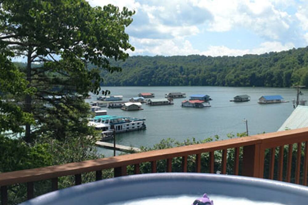 Photo of Patio Balcony in Flat Hollow Marina