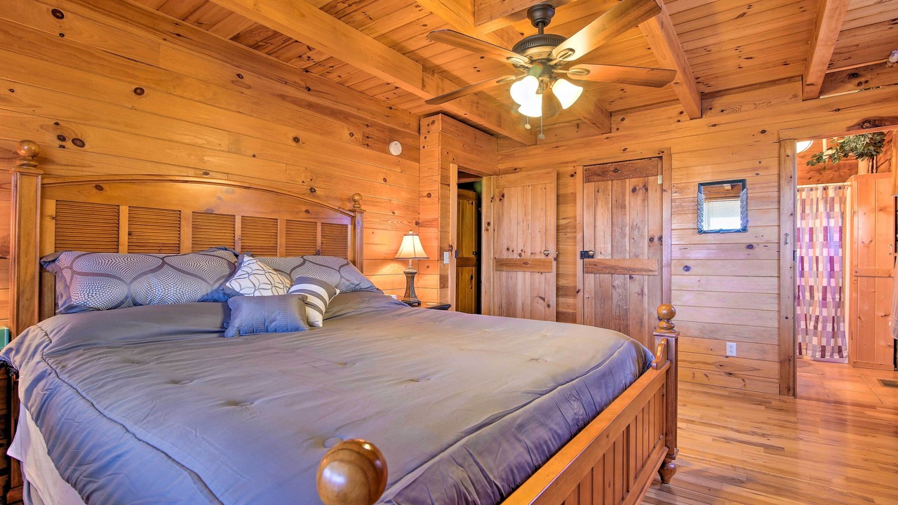 Photo of Bedroom in Kyle