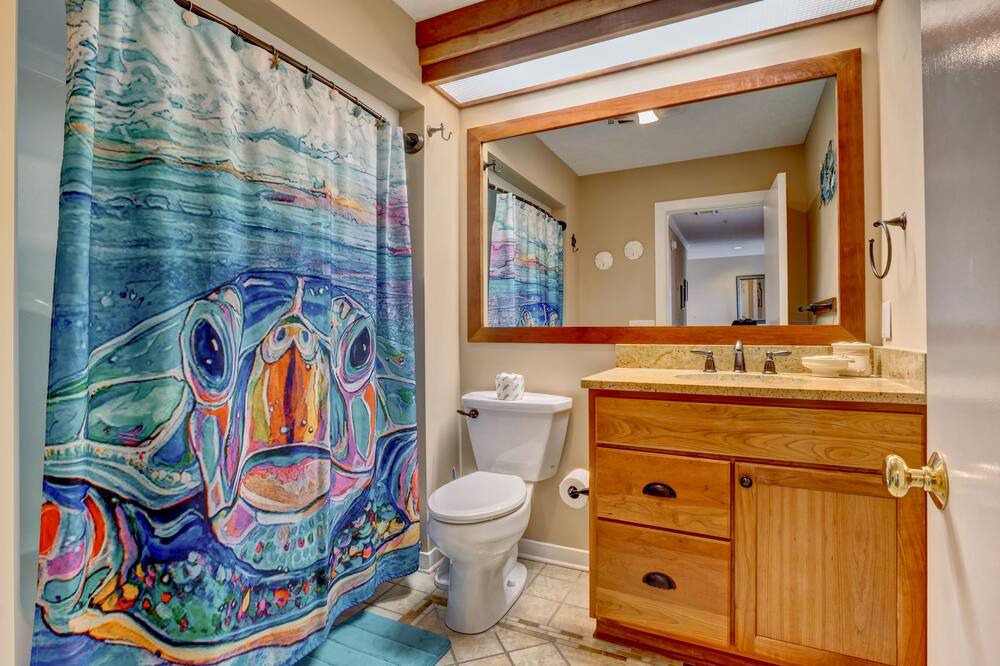 Photo of Bathroom in Shell Island